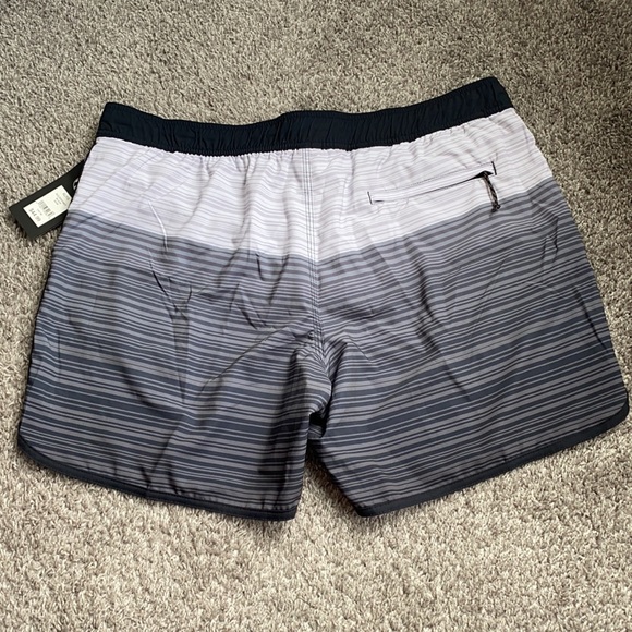 RipZone Swim Shorts Size XL NWT - Picture 2 of 2